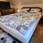 Dom wakacyjny Pilis Hills View Deluxe House With Pool & Ac Near Bp